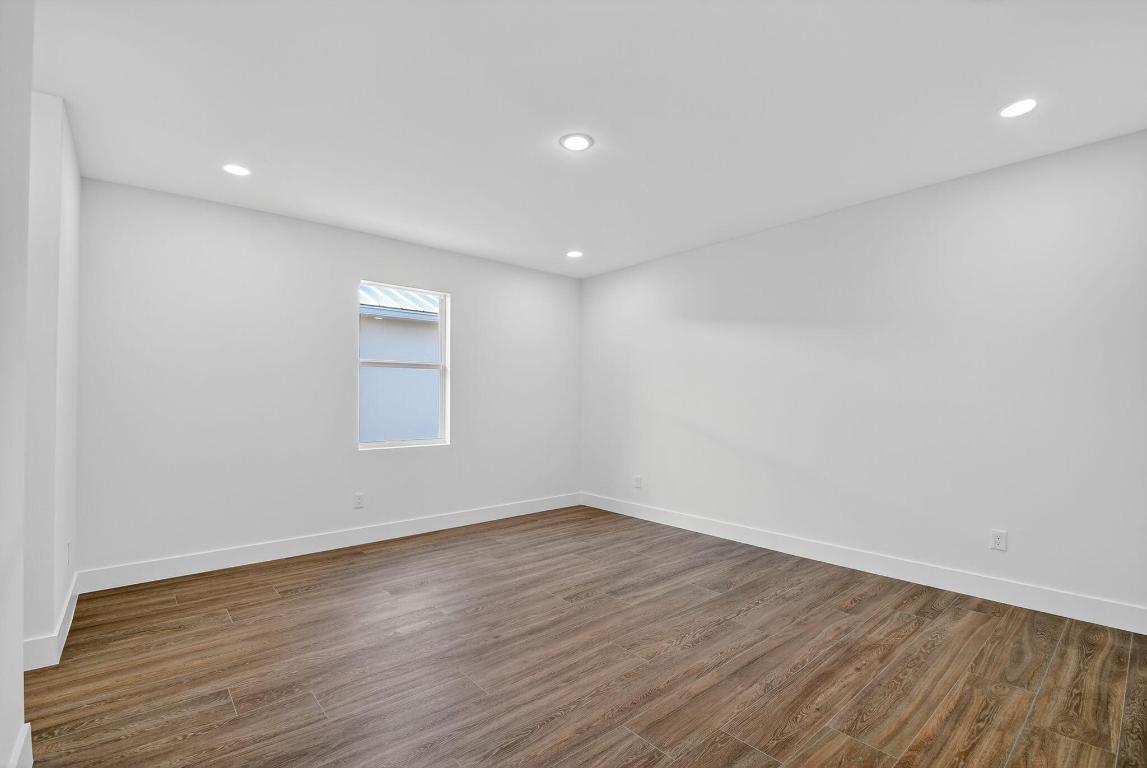 607 N Loxahatchee Drive