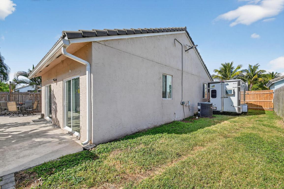 6024 Strawberry Lakes Circle, Lake Worth