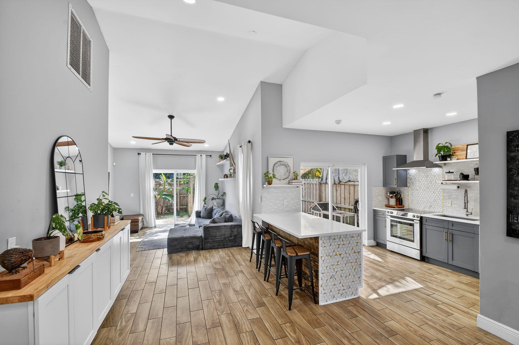 6024 Strawberry Lakes Circle, Lake Worth