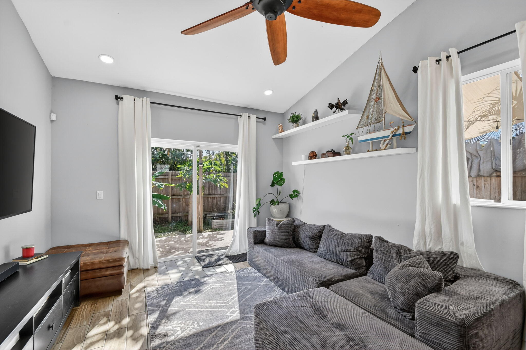 6024 Strawberry Lakes Circle, Lake Worth