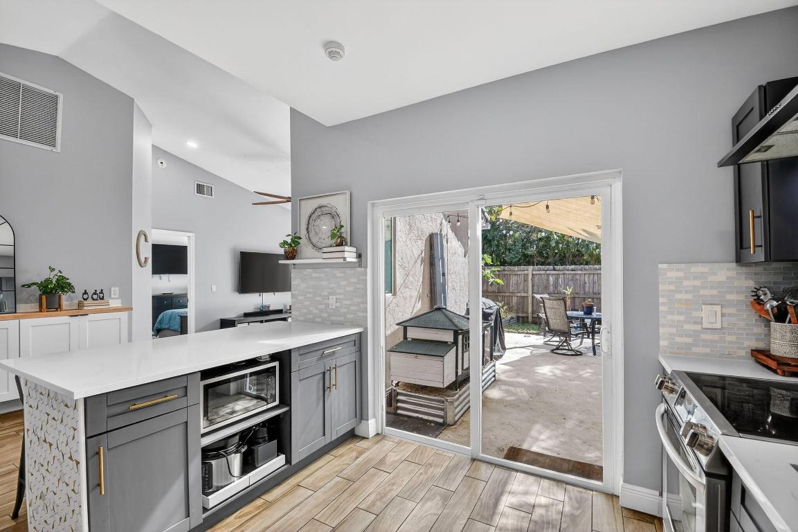 6024 Strawberry Lakes Circle, Lake Worth