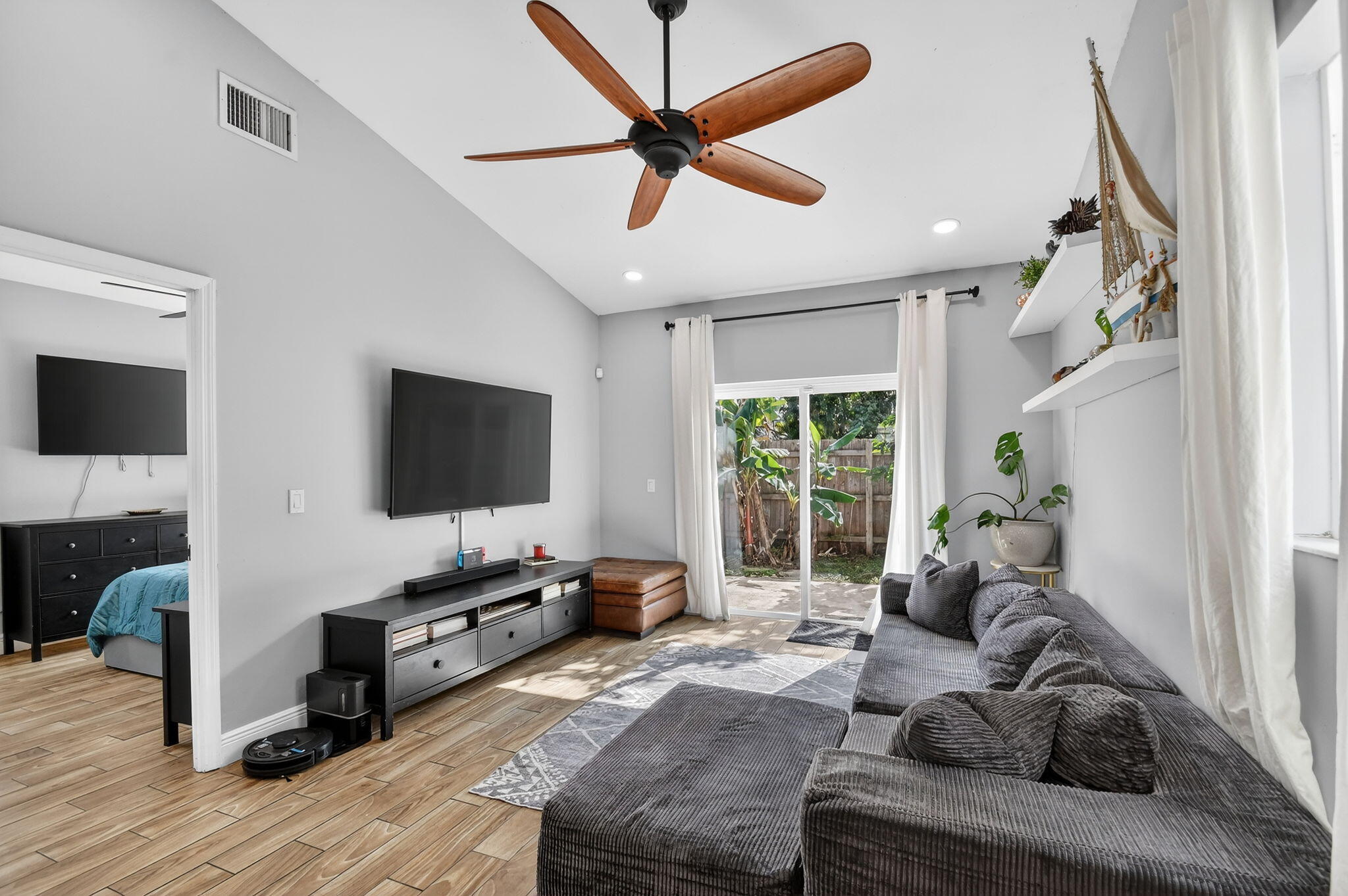 6024 Strawberry Lakes Circle, Lake Worth