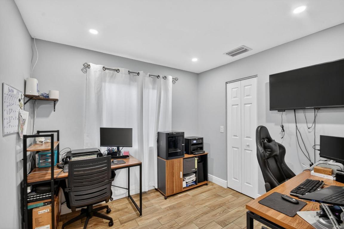 6024 Strawberry Lakes Circle, Lake Worth