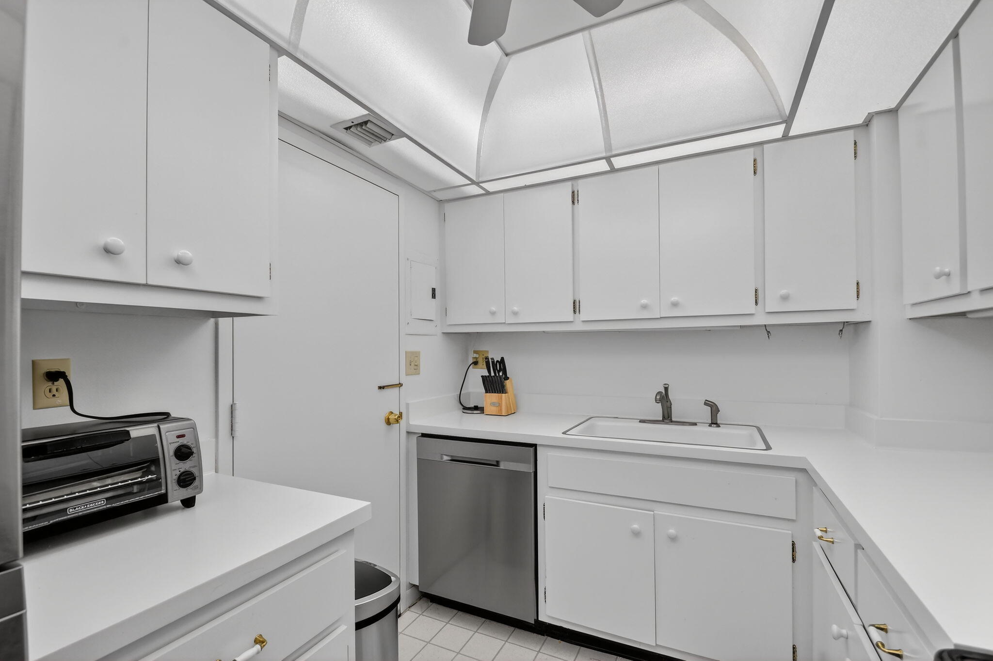 2600 N Flagler Drive 402, West Palm Beach Unit: 402