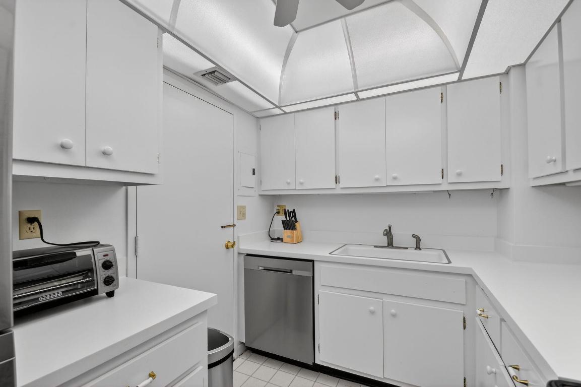 2600 N Flagler Drive 402, West Palm Beach Unit: 402