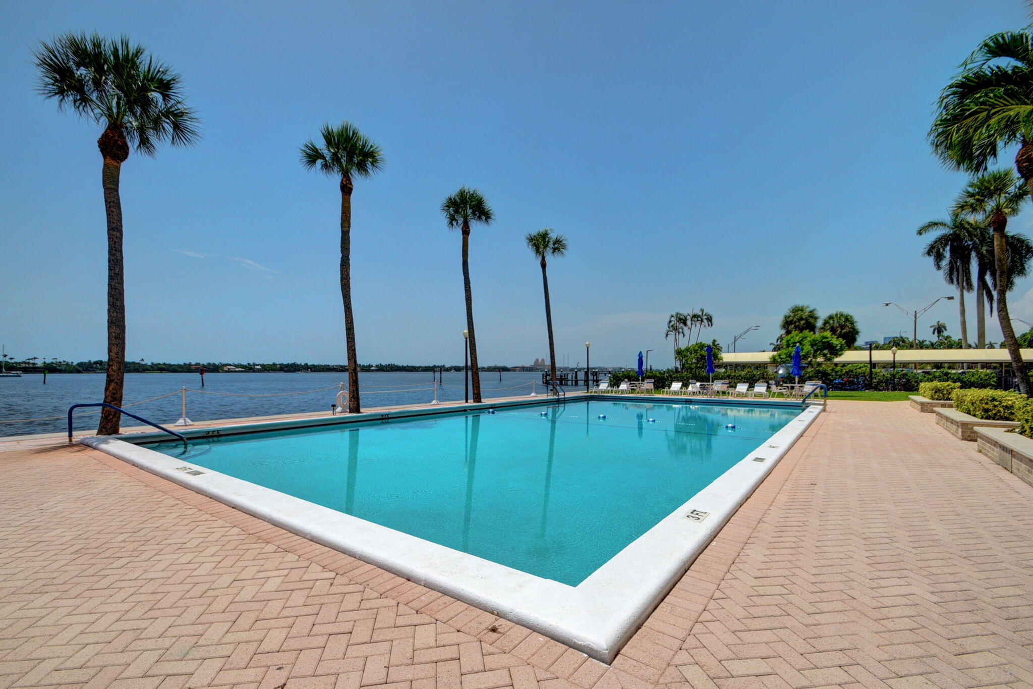 2600 N Flagler Drive 402, West Palm Beach Unit: 402