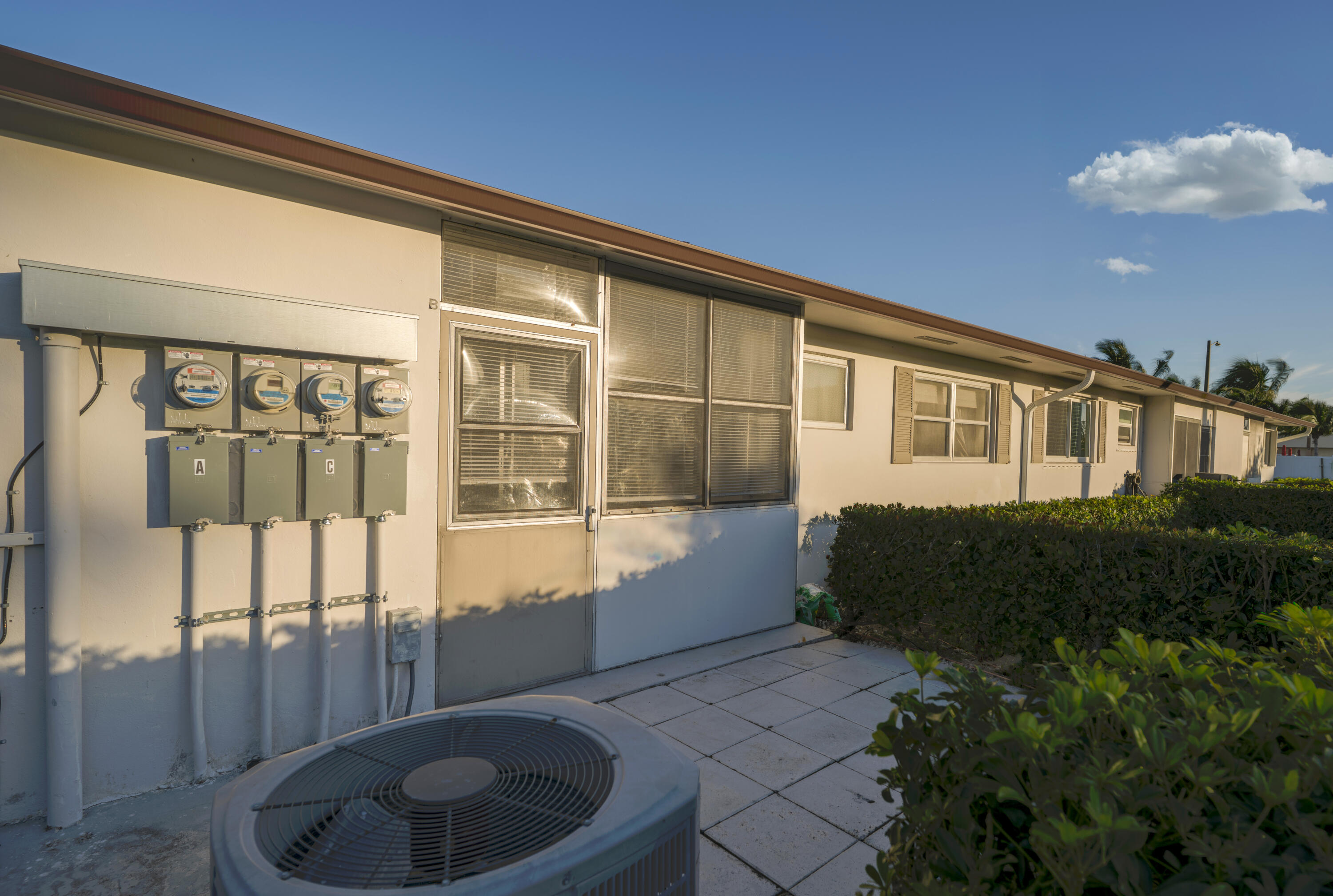 2835 Crosley Drive E B