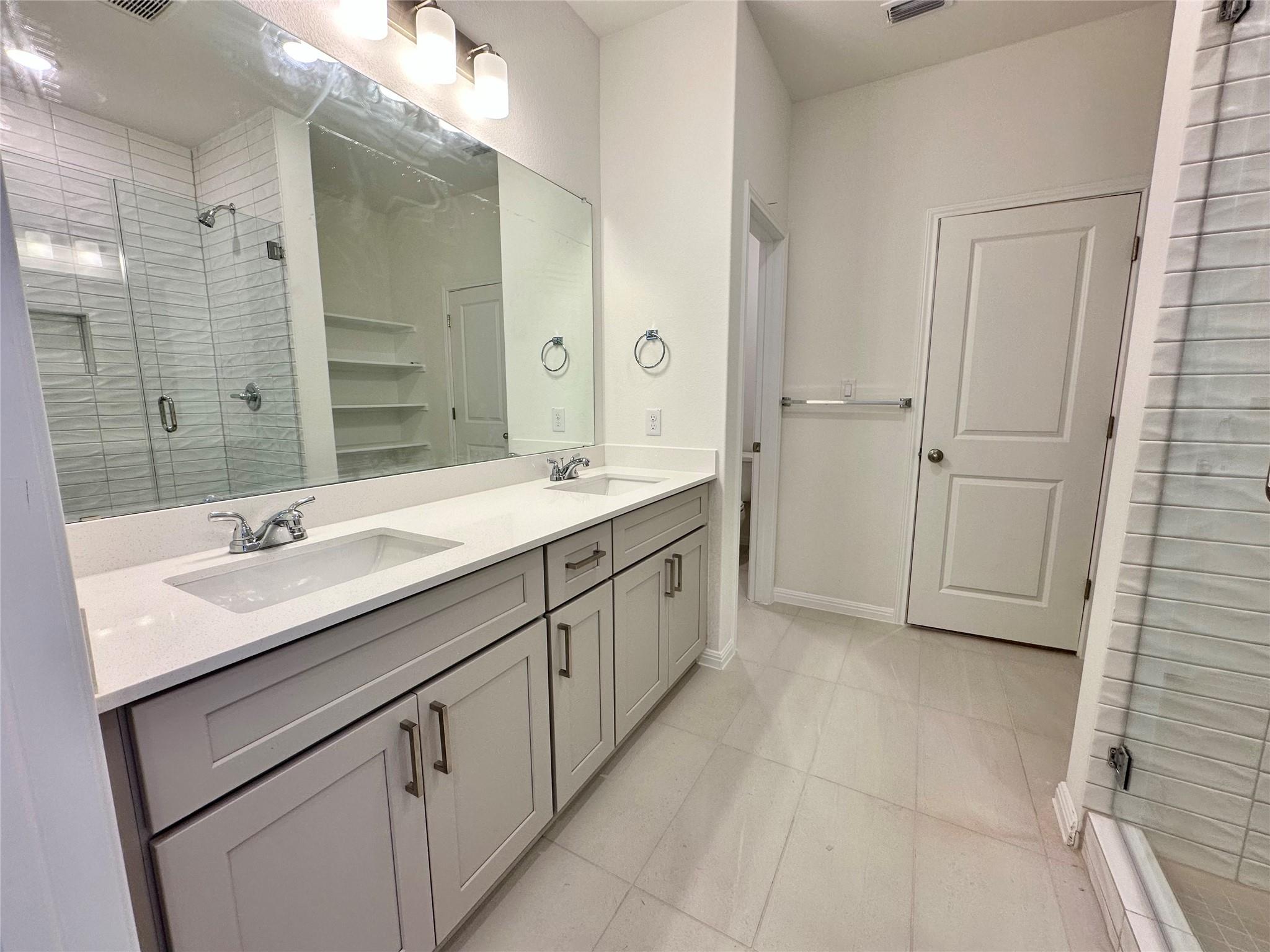 180 Condesa ST