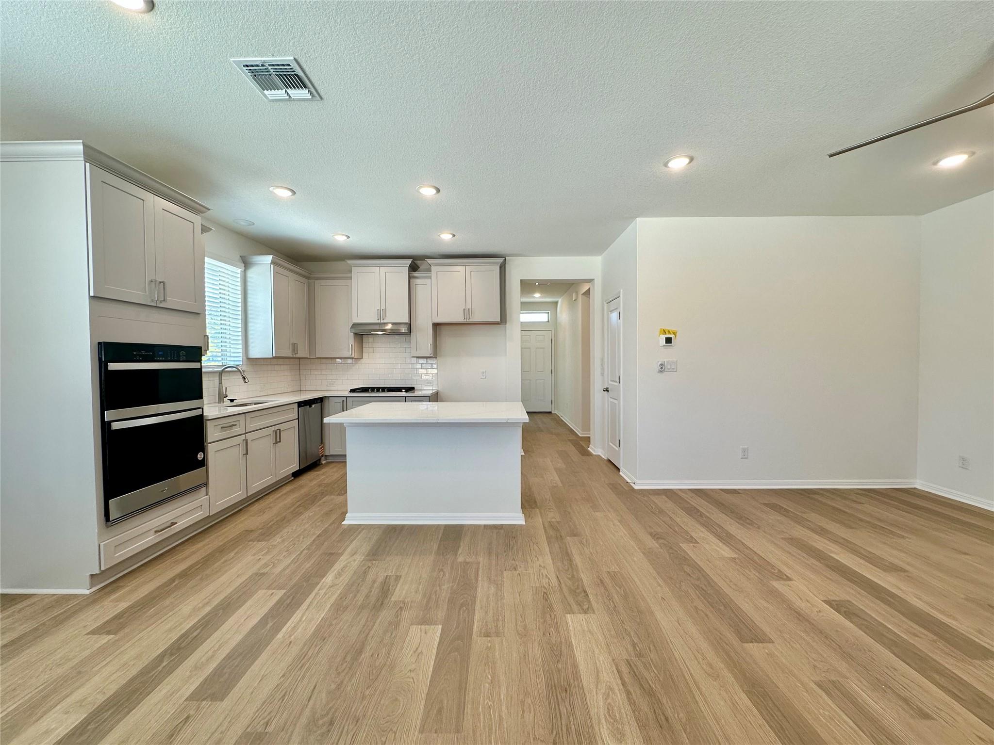 180 Condesa ST