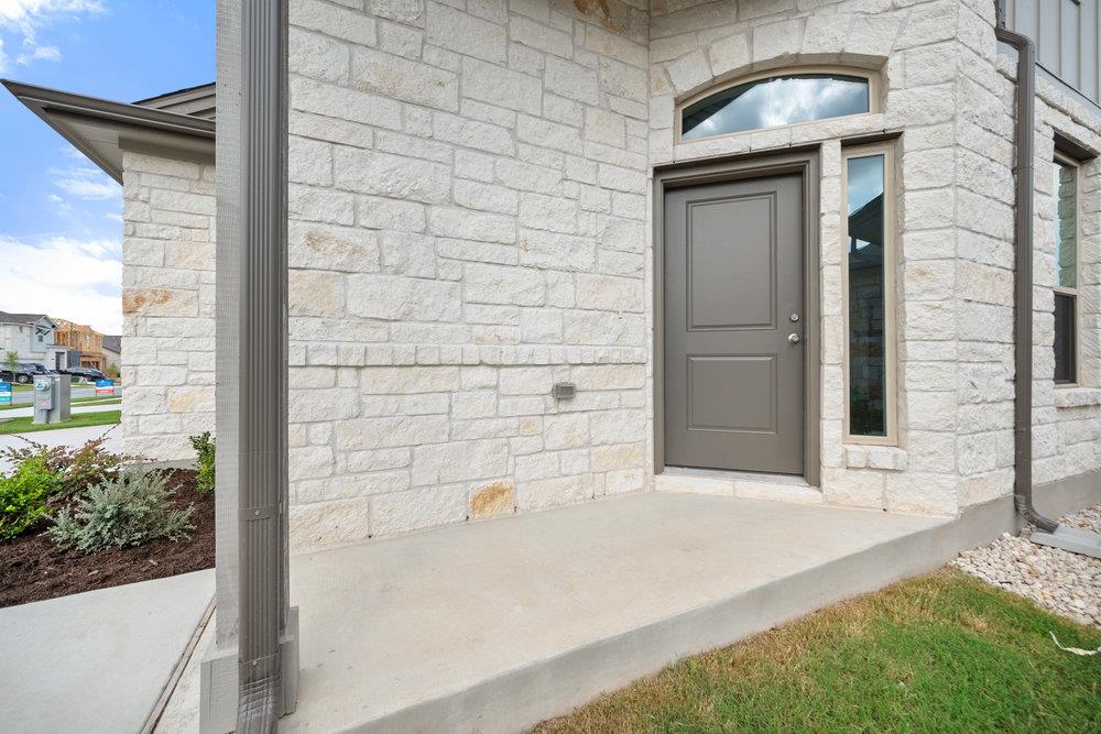134 White Horses DR