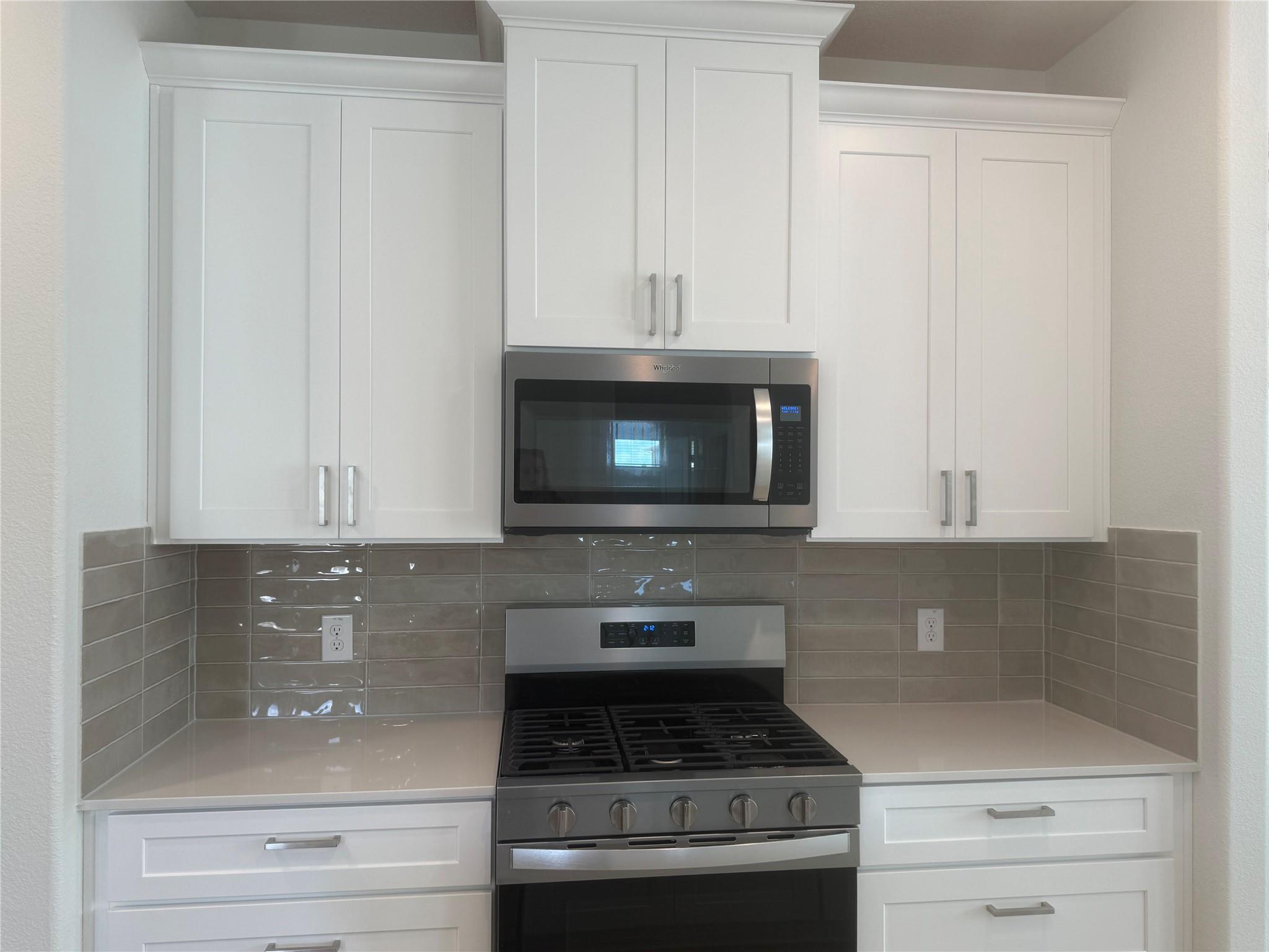 142 White Horses DR