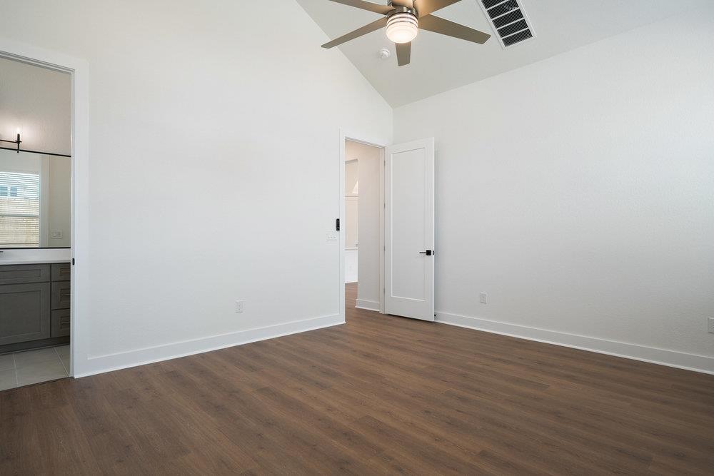 12104 Fennec WAY