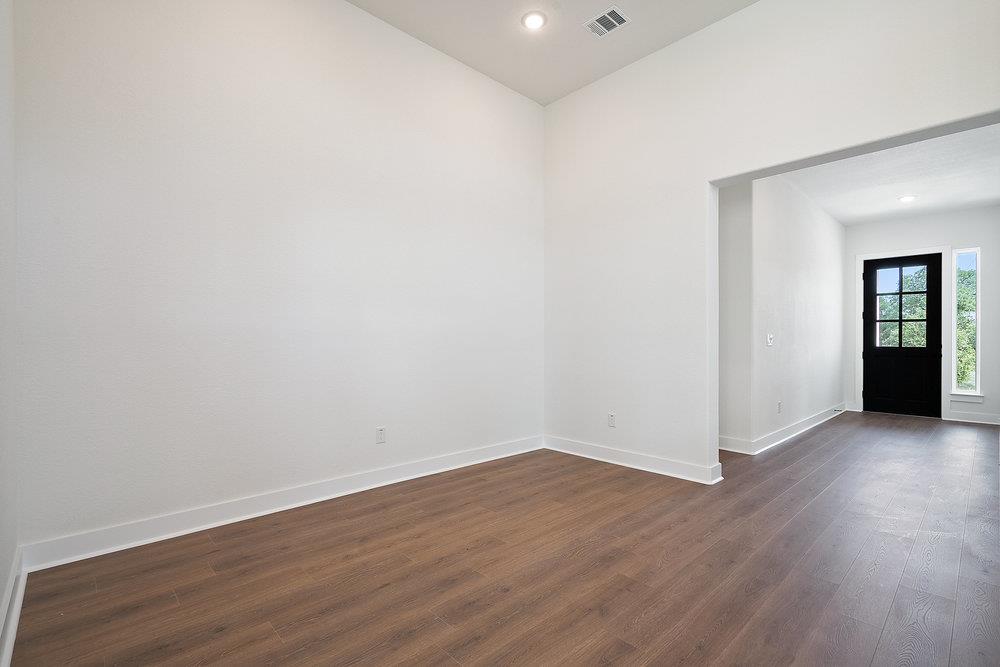 12104 Fennec WAY