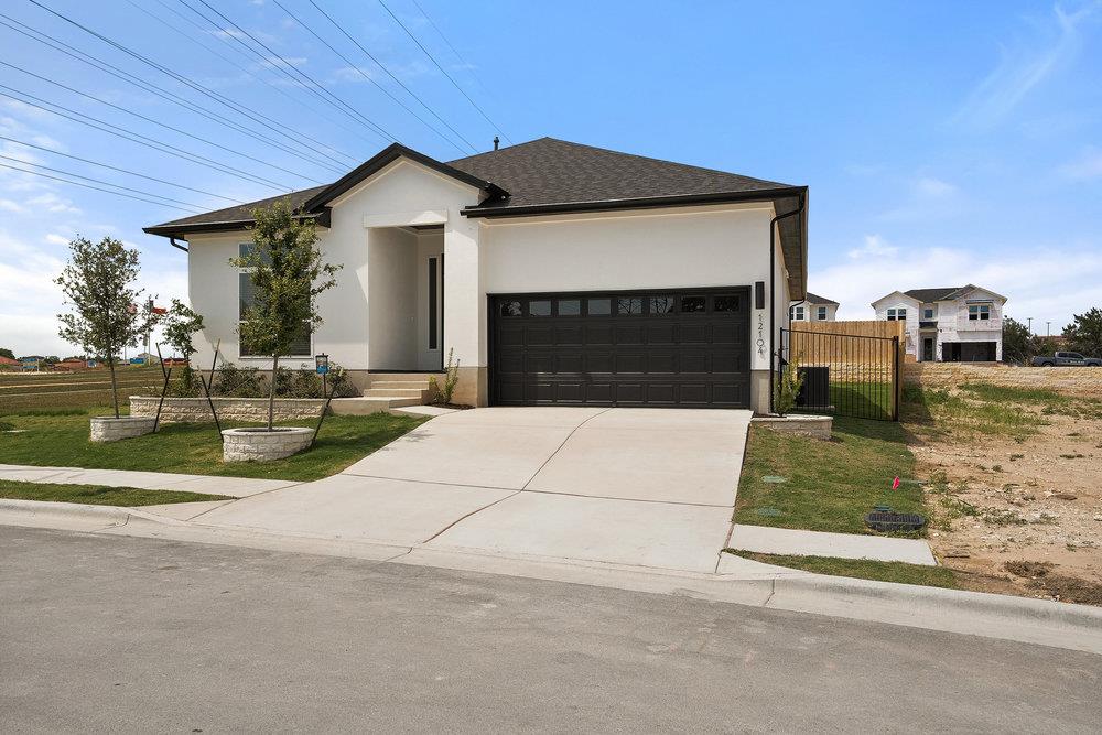 12104 Fennec WAY