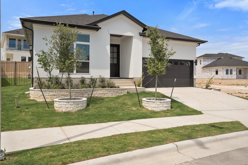 12104 Fennec WAY