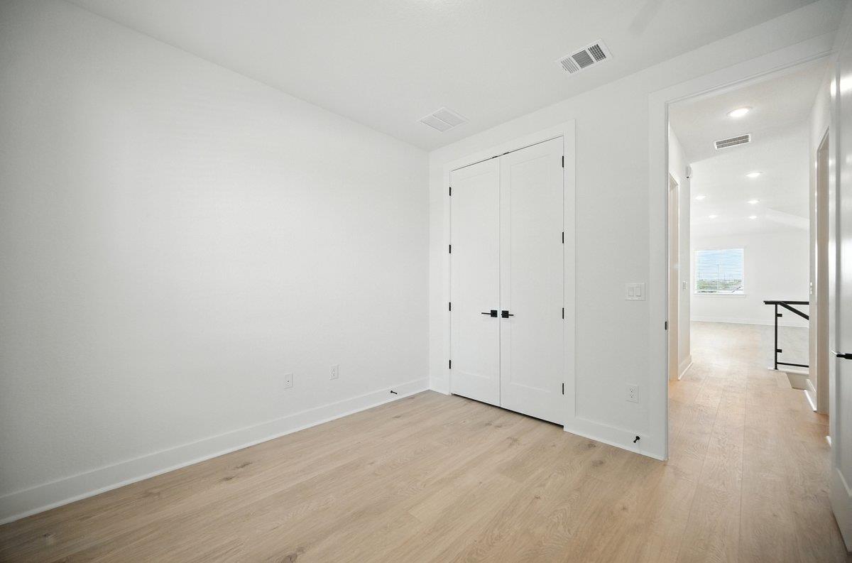 12109 Fennec WAY