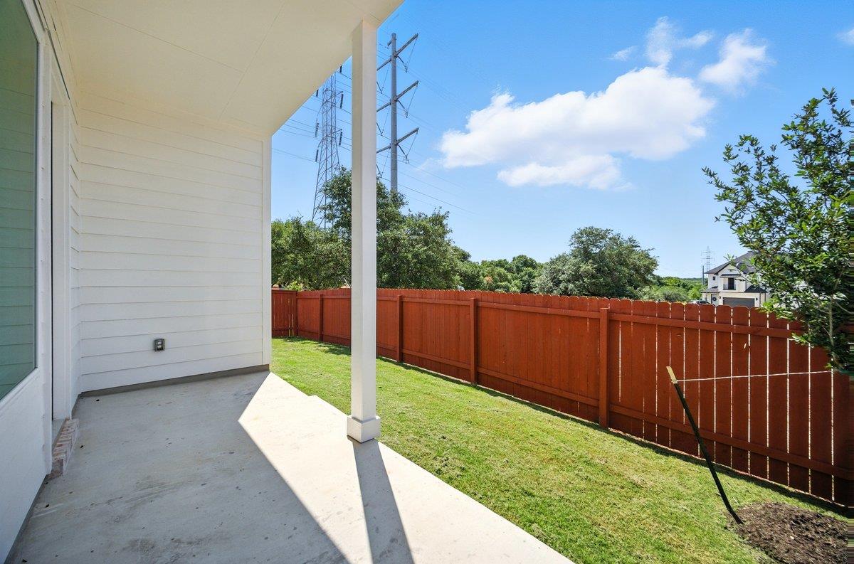 12109 Fennec WAY