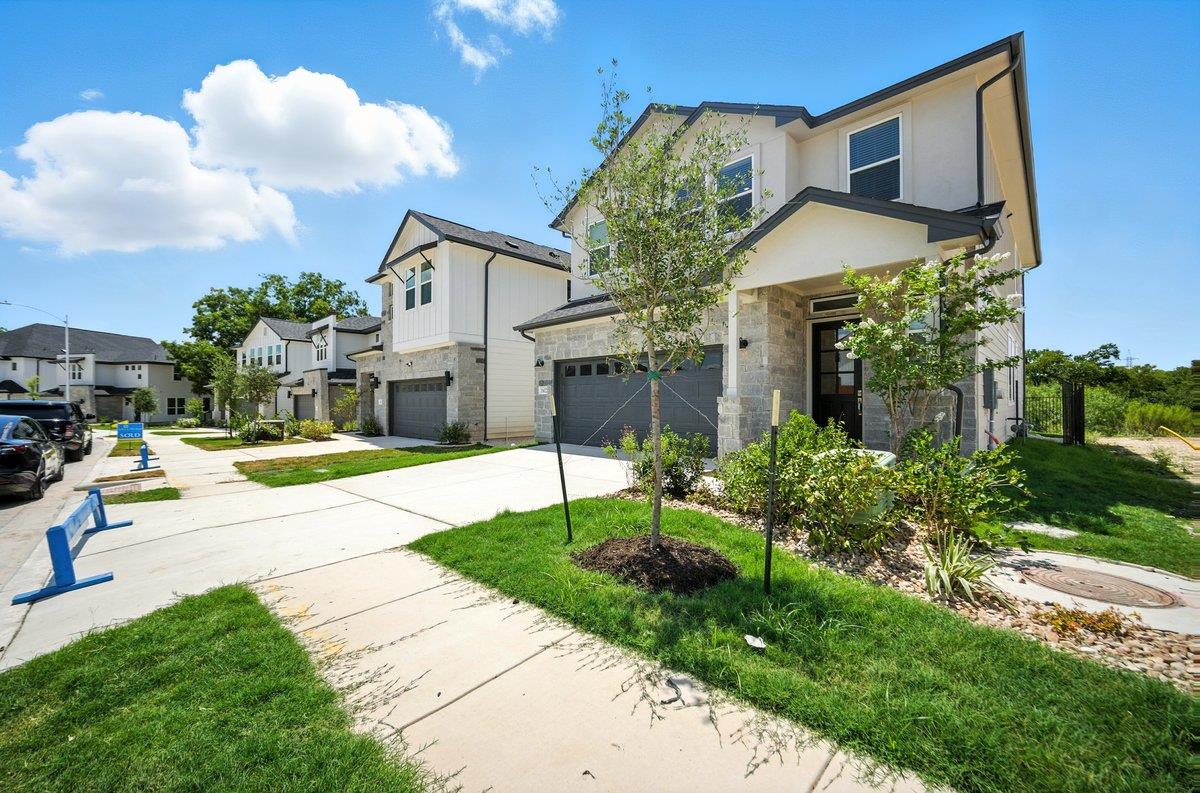 12109 Fennec WAY