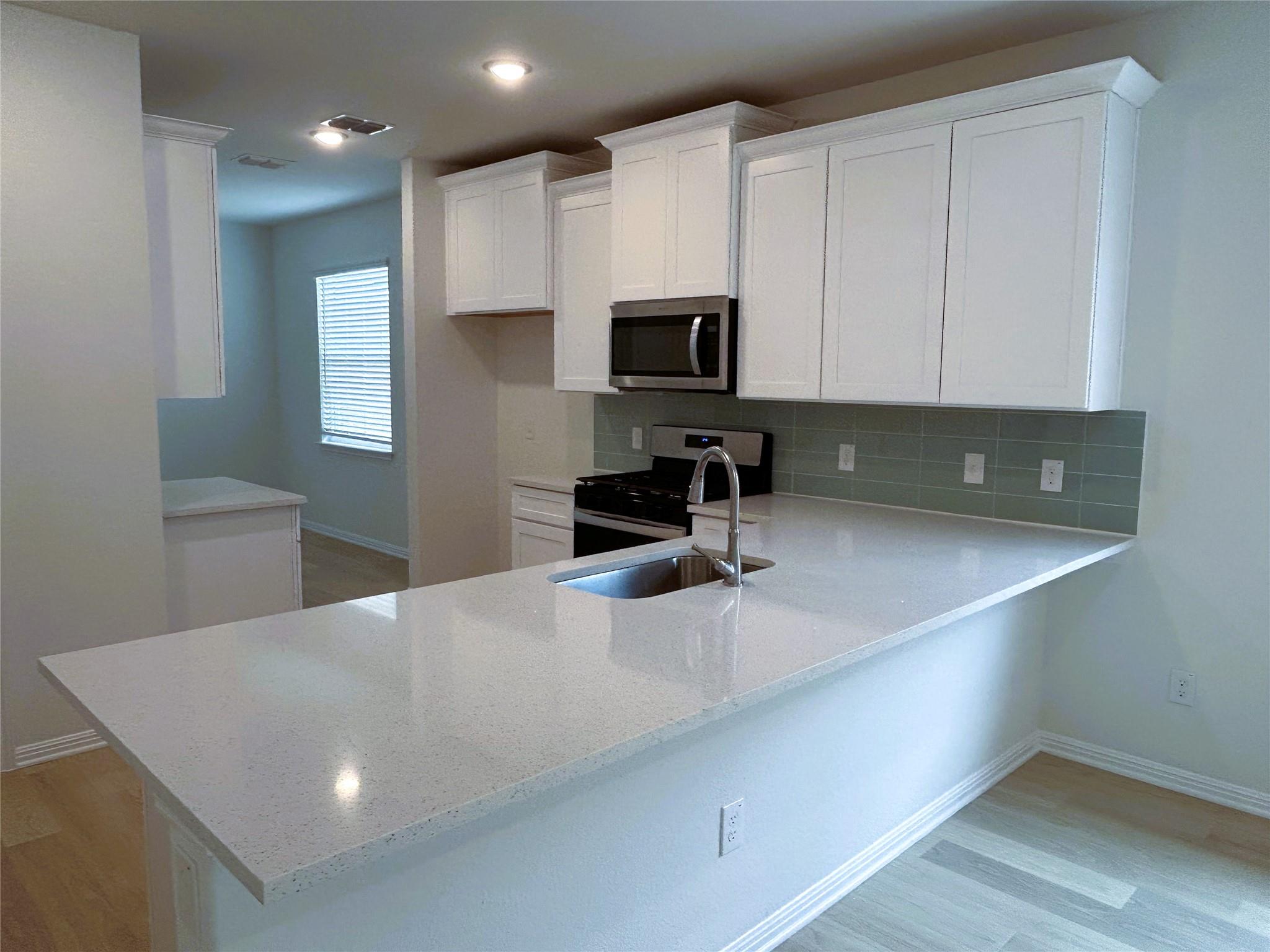 281 Porter Country PKWY