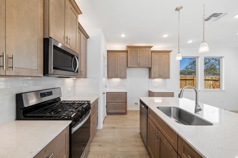 13108 Ditka DR