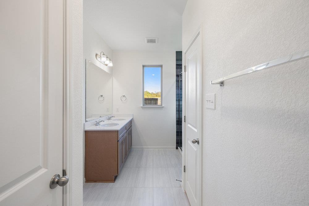 13108 Ditka DR