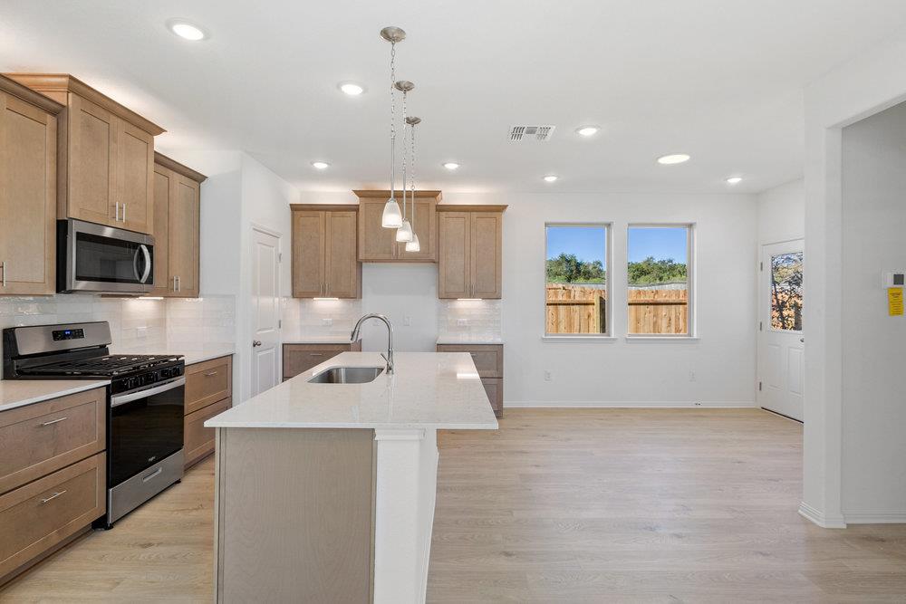 13108 Ditka DR