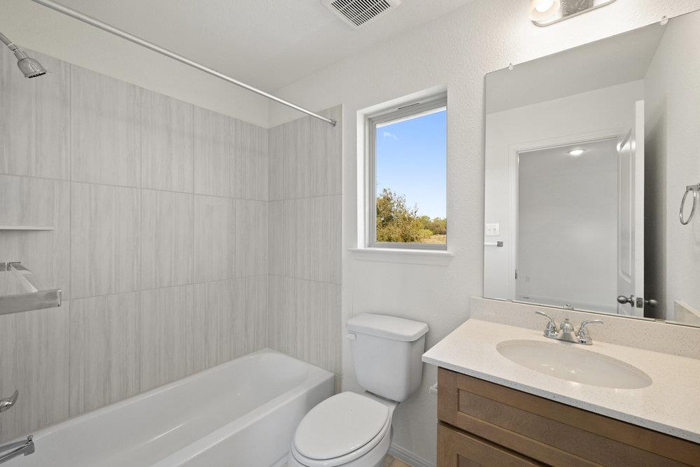 13108 Ditka DR