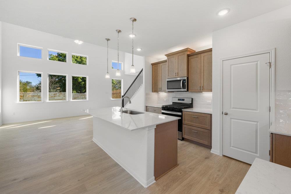 13108 Ditka DR