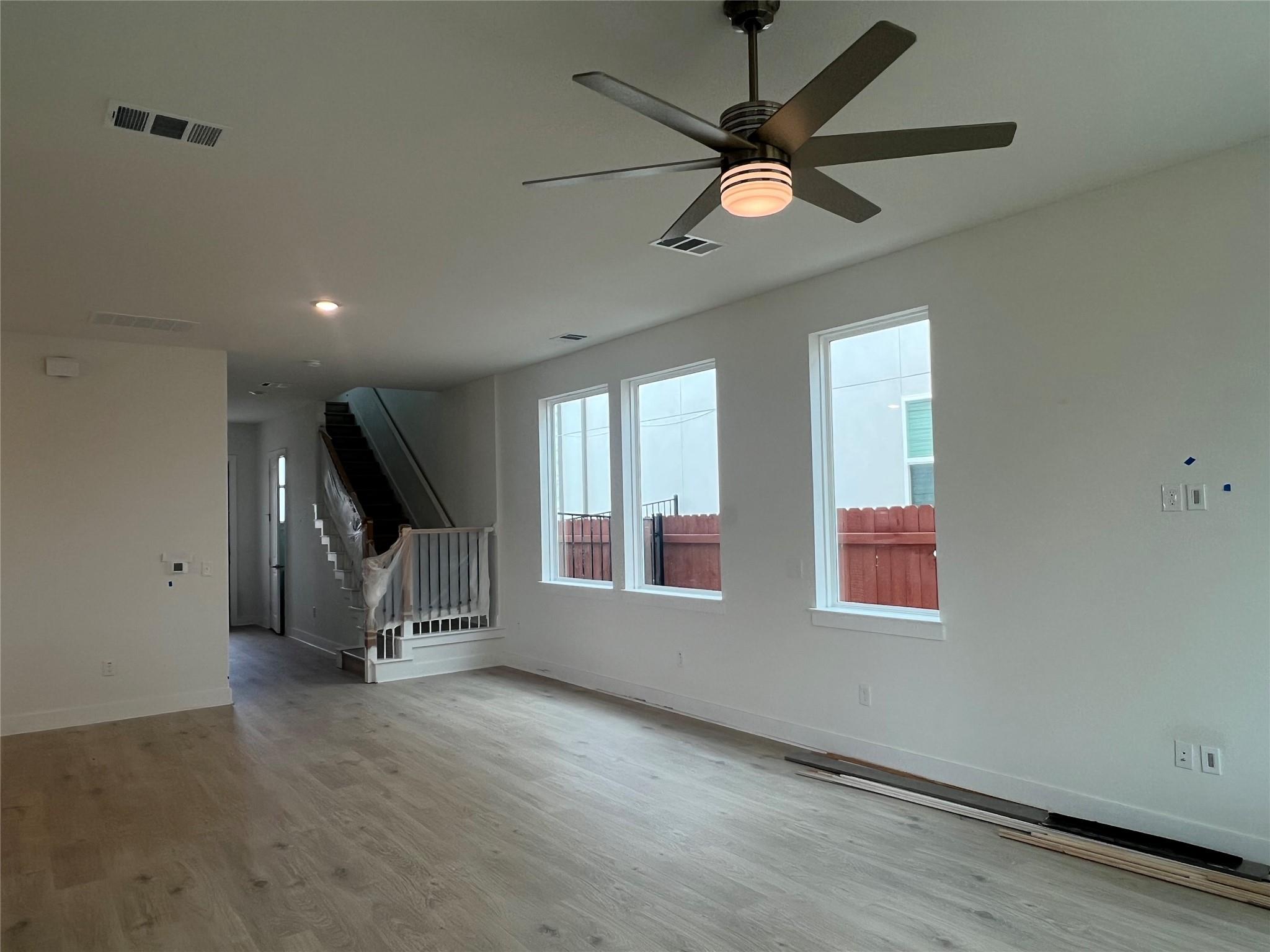 1507 Corsac WAY