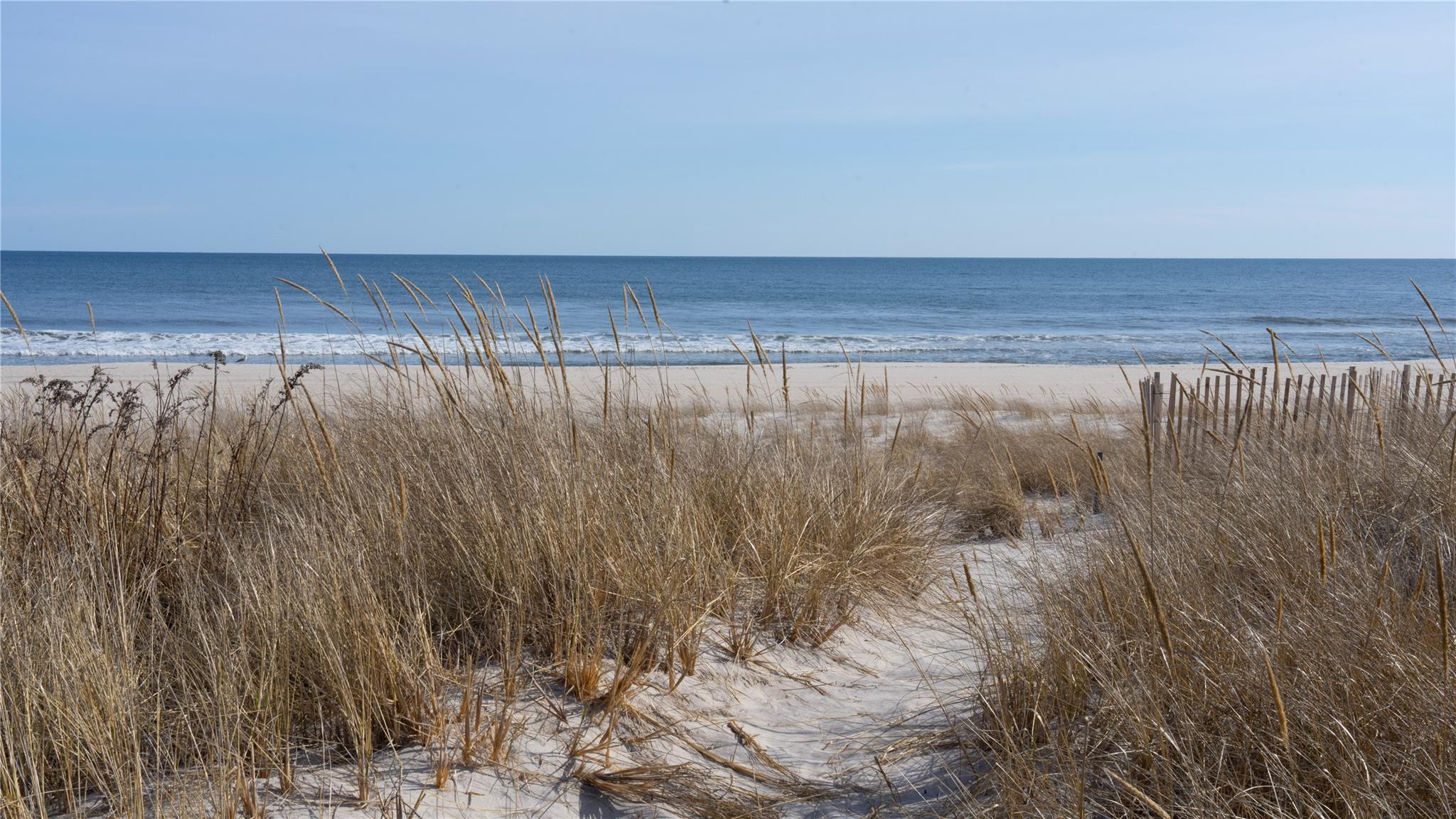 825 Dune Road