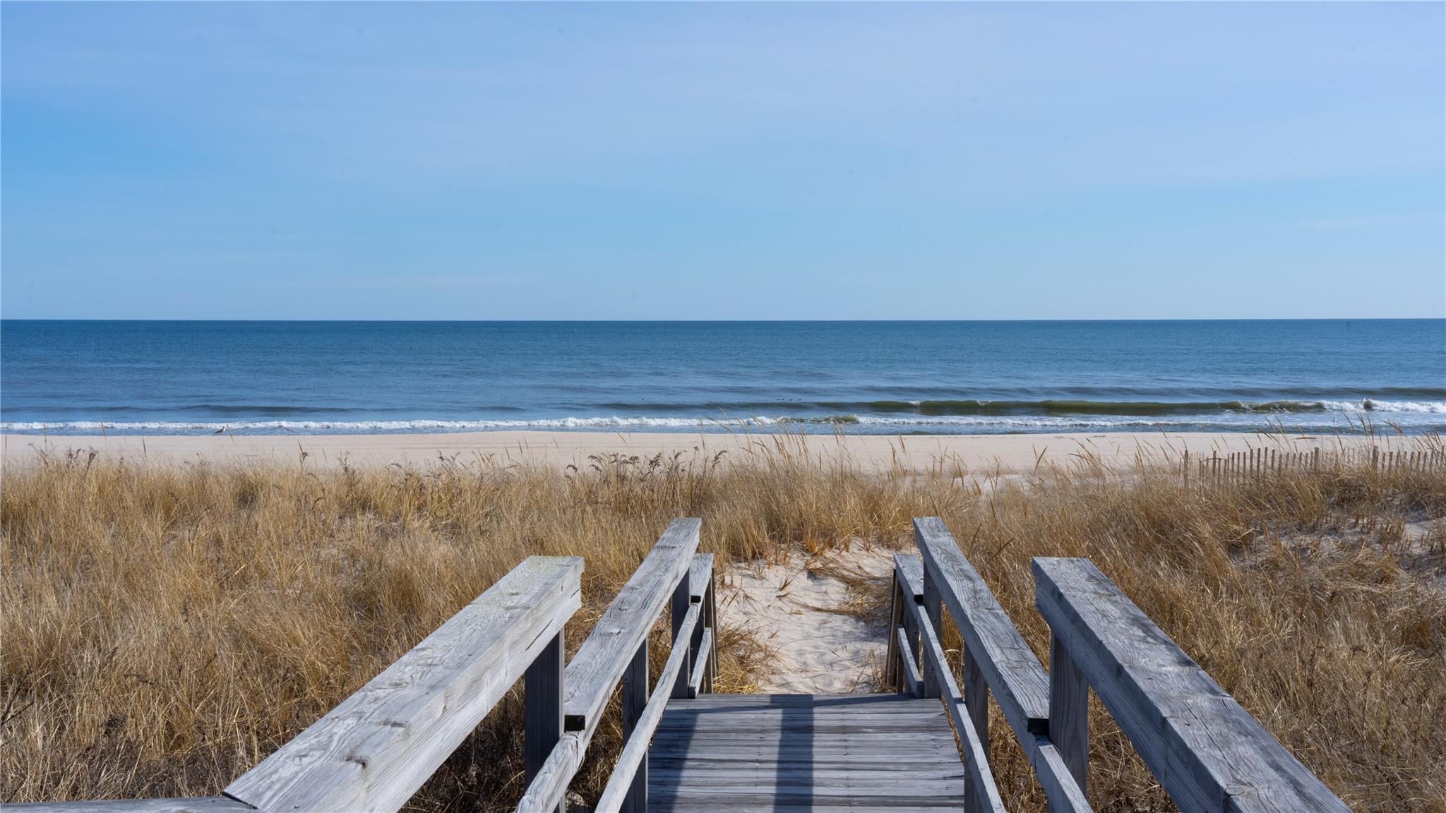 825 Dune Road