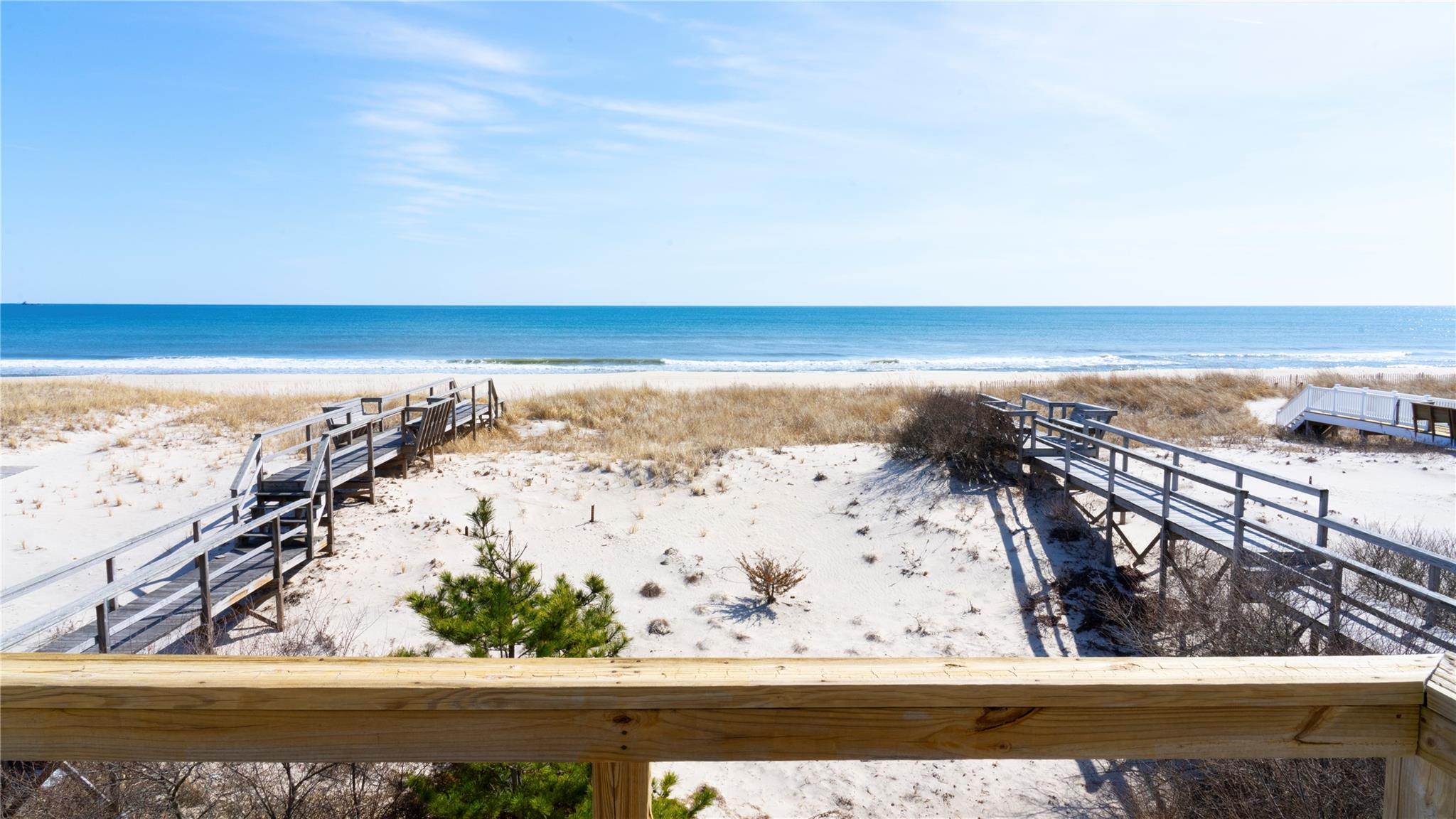 825 Dune Road