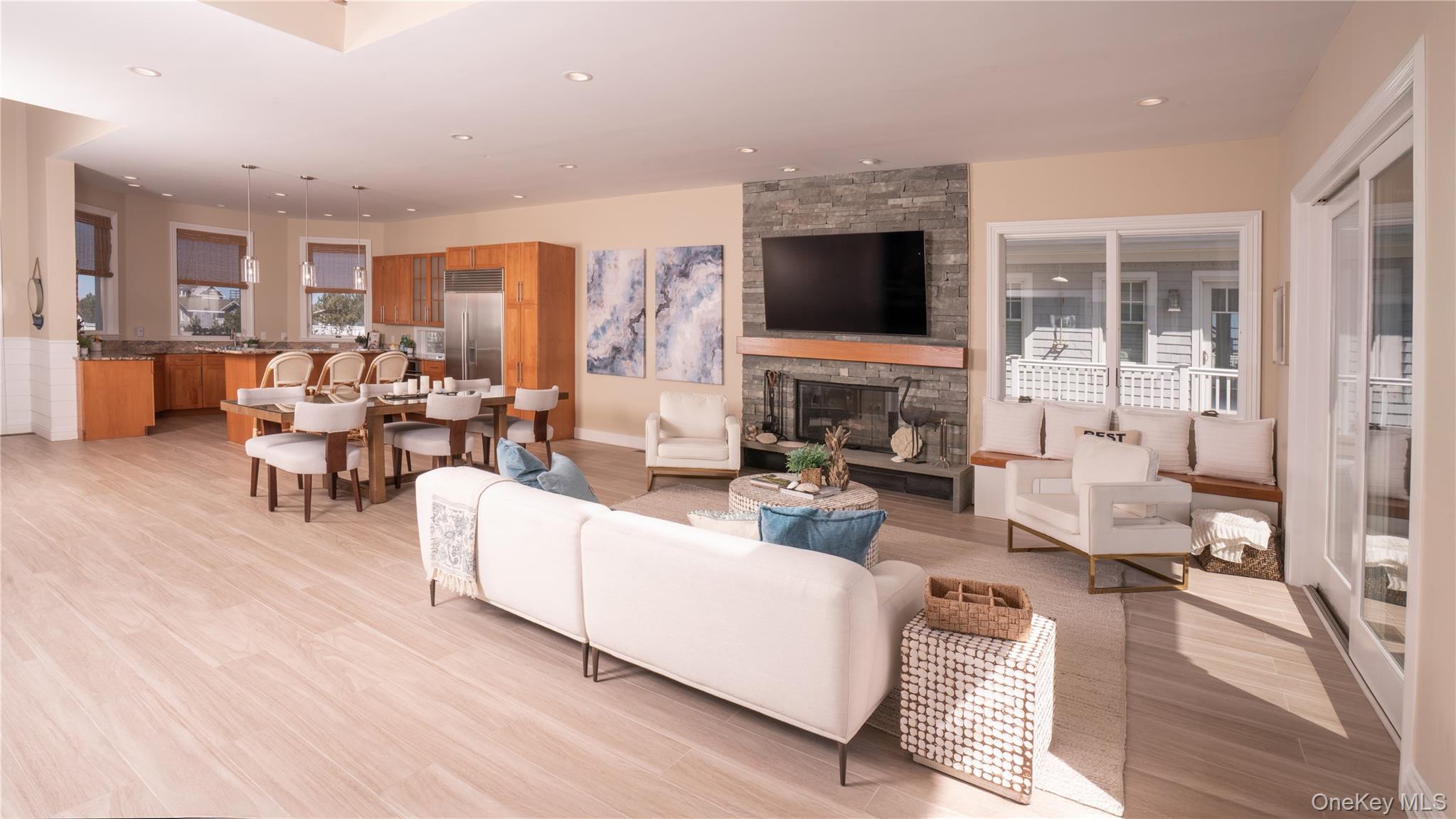 825 Dune Road