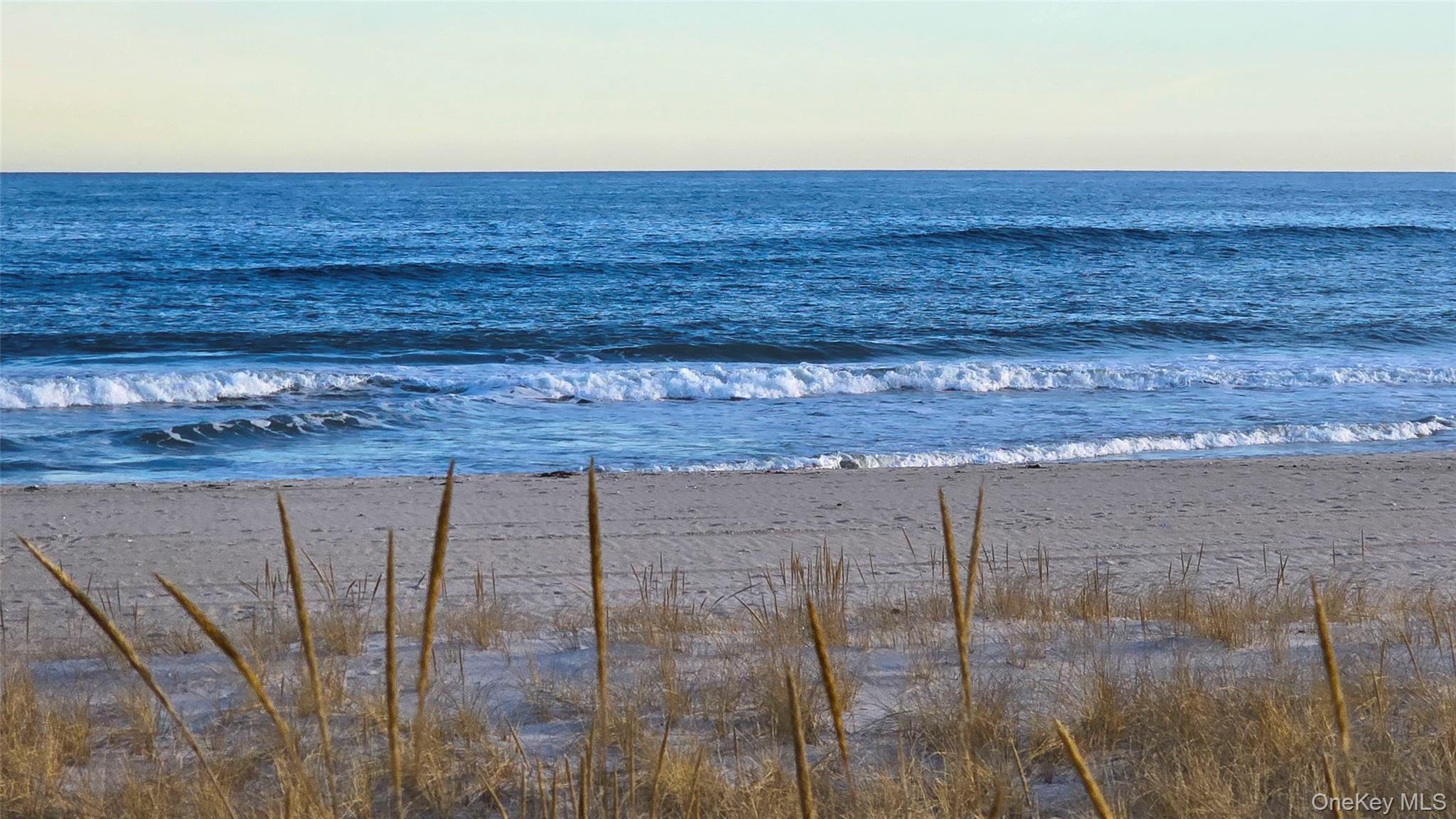 825 Dune Road