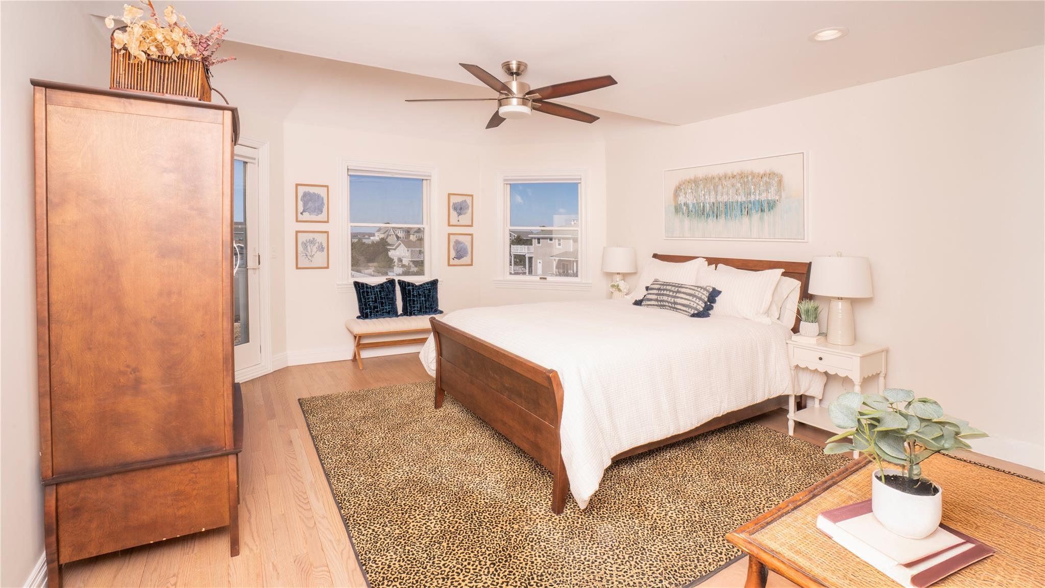 825 Dune Road