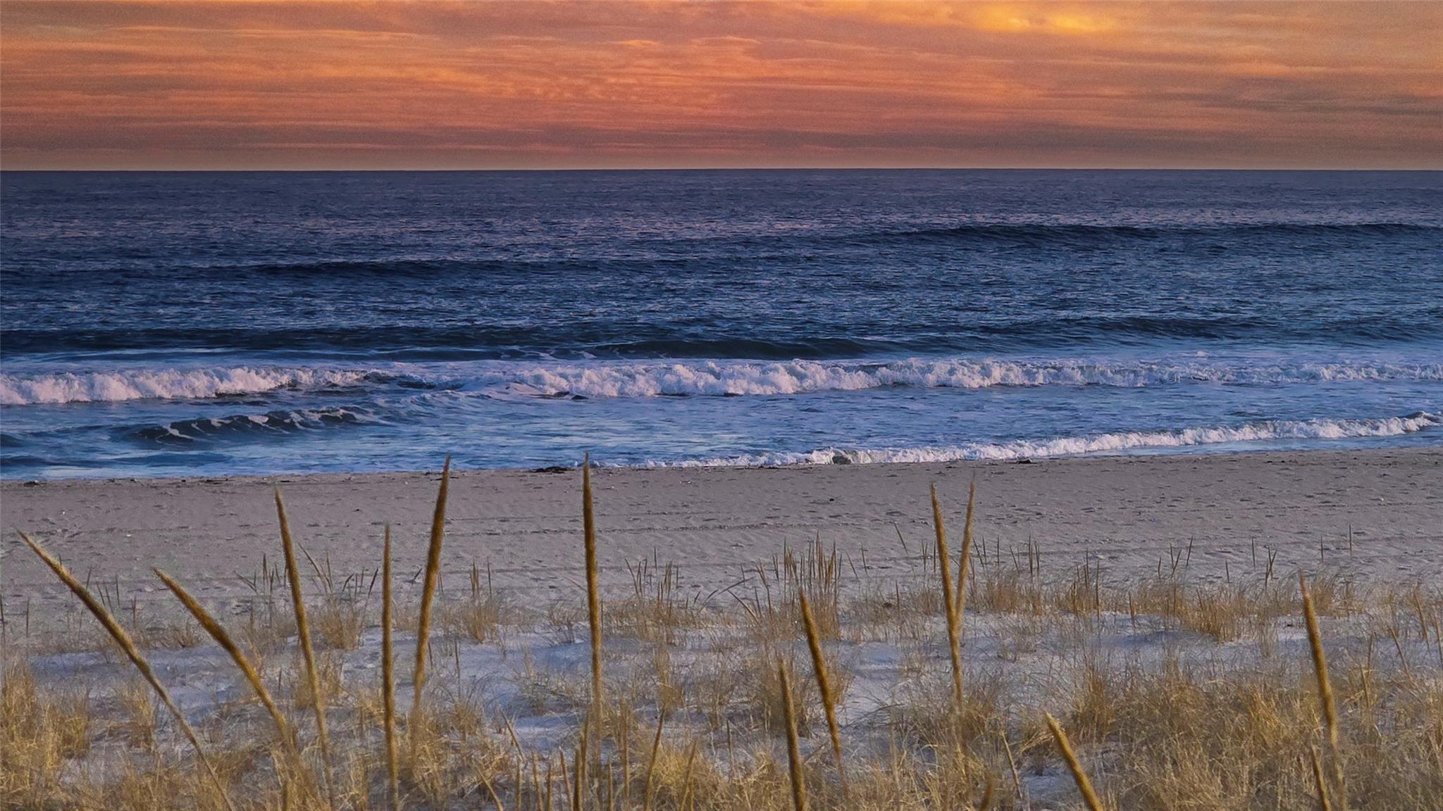 825 Dune Road