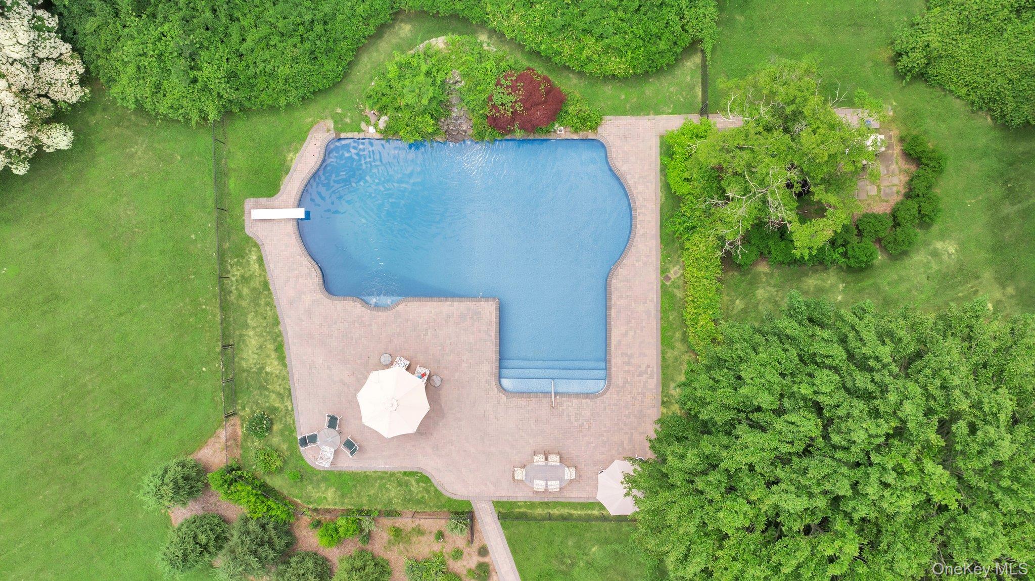 13 Locust Lane