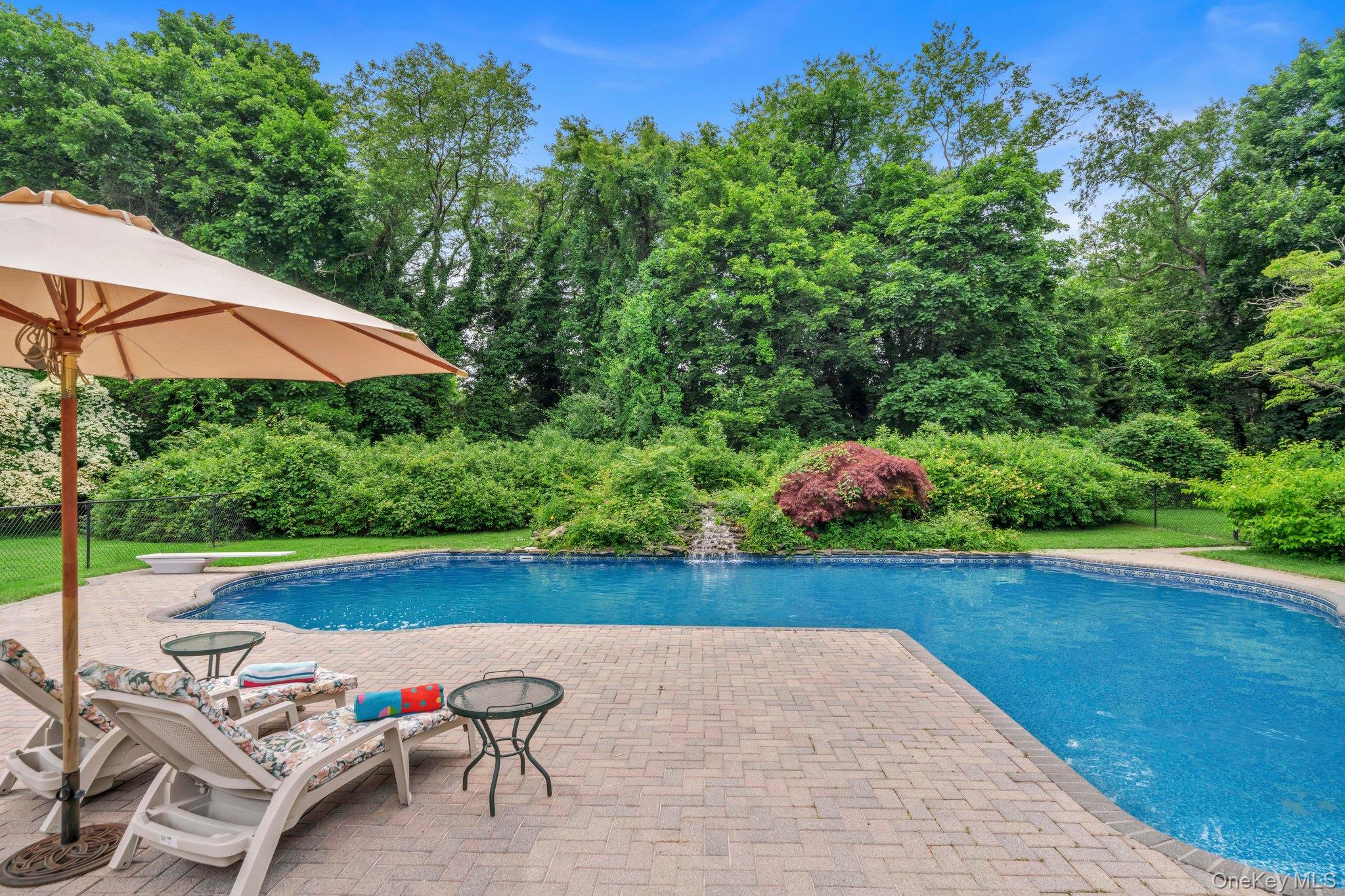 13 Locust Lane