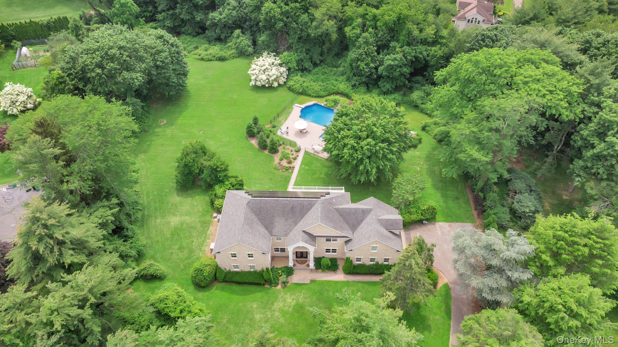 13 Locust Lane