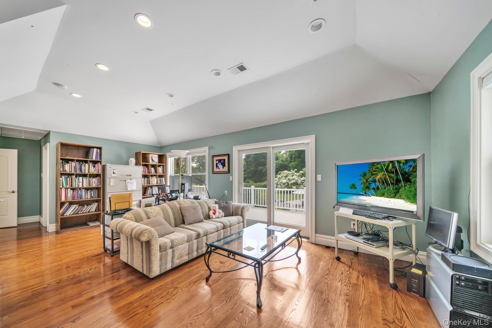 13 Locust Lane