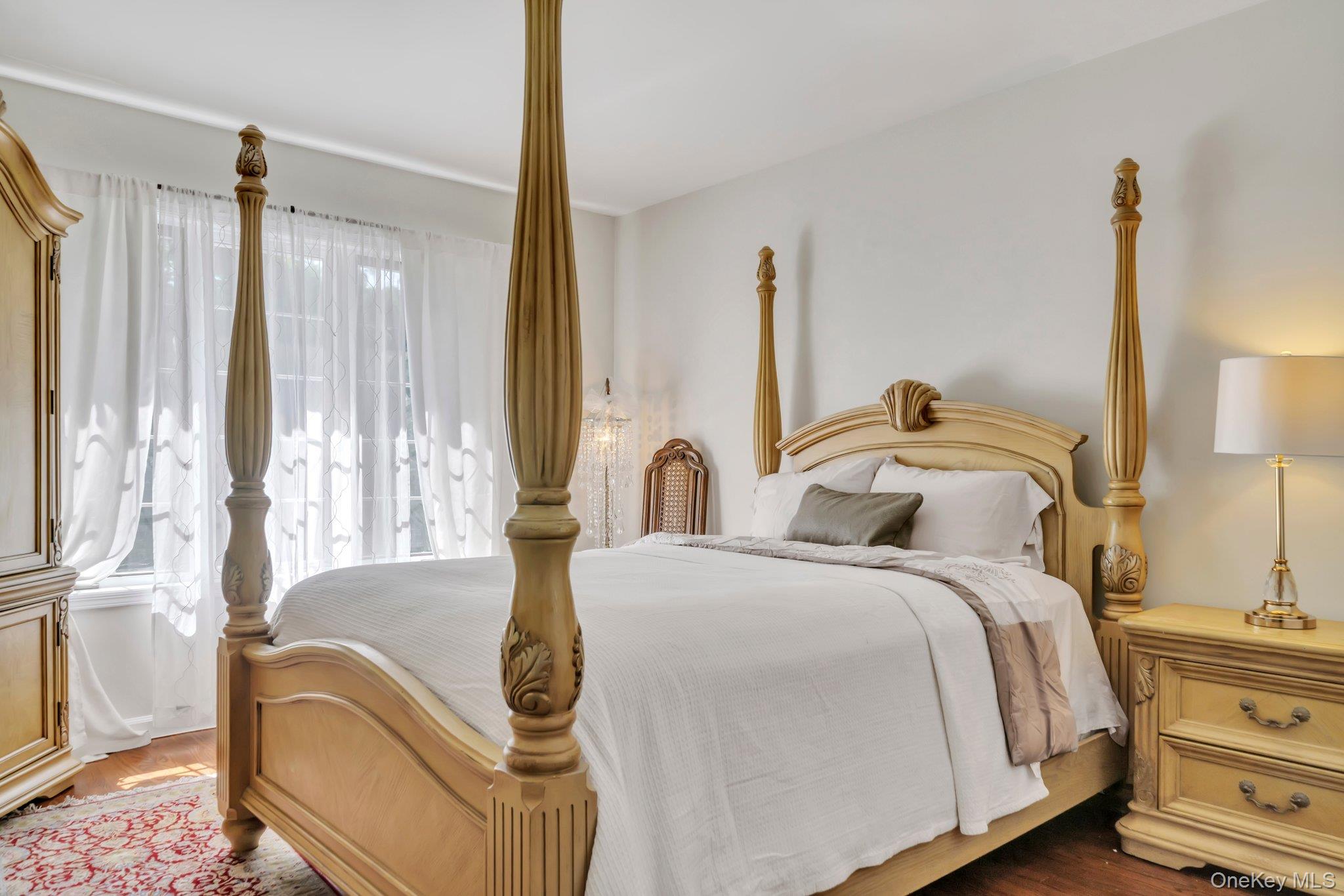 304 Syosset Woodbury Road