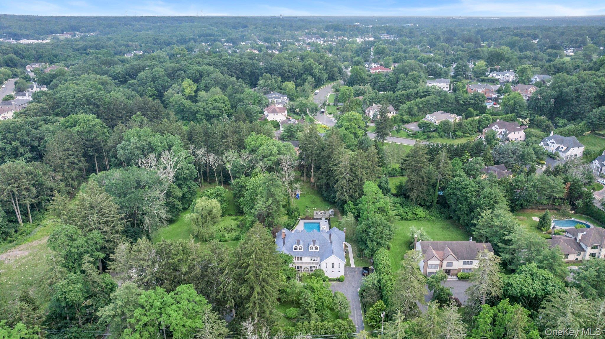 304 Syosset Woodbury Road