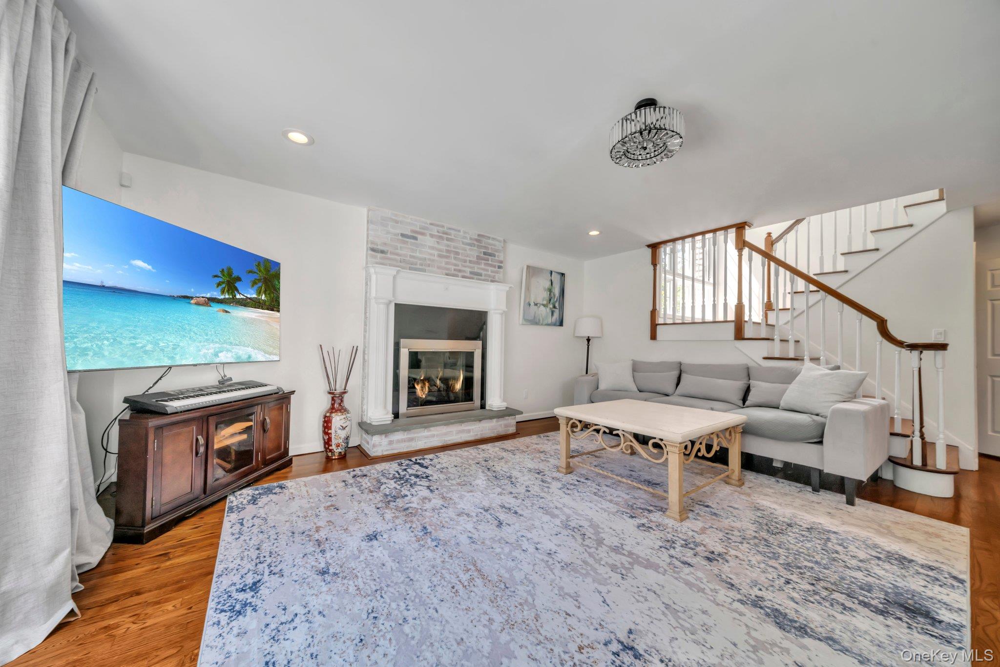 304 Syosset Woodbury Road