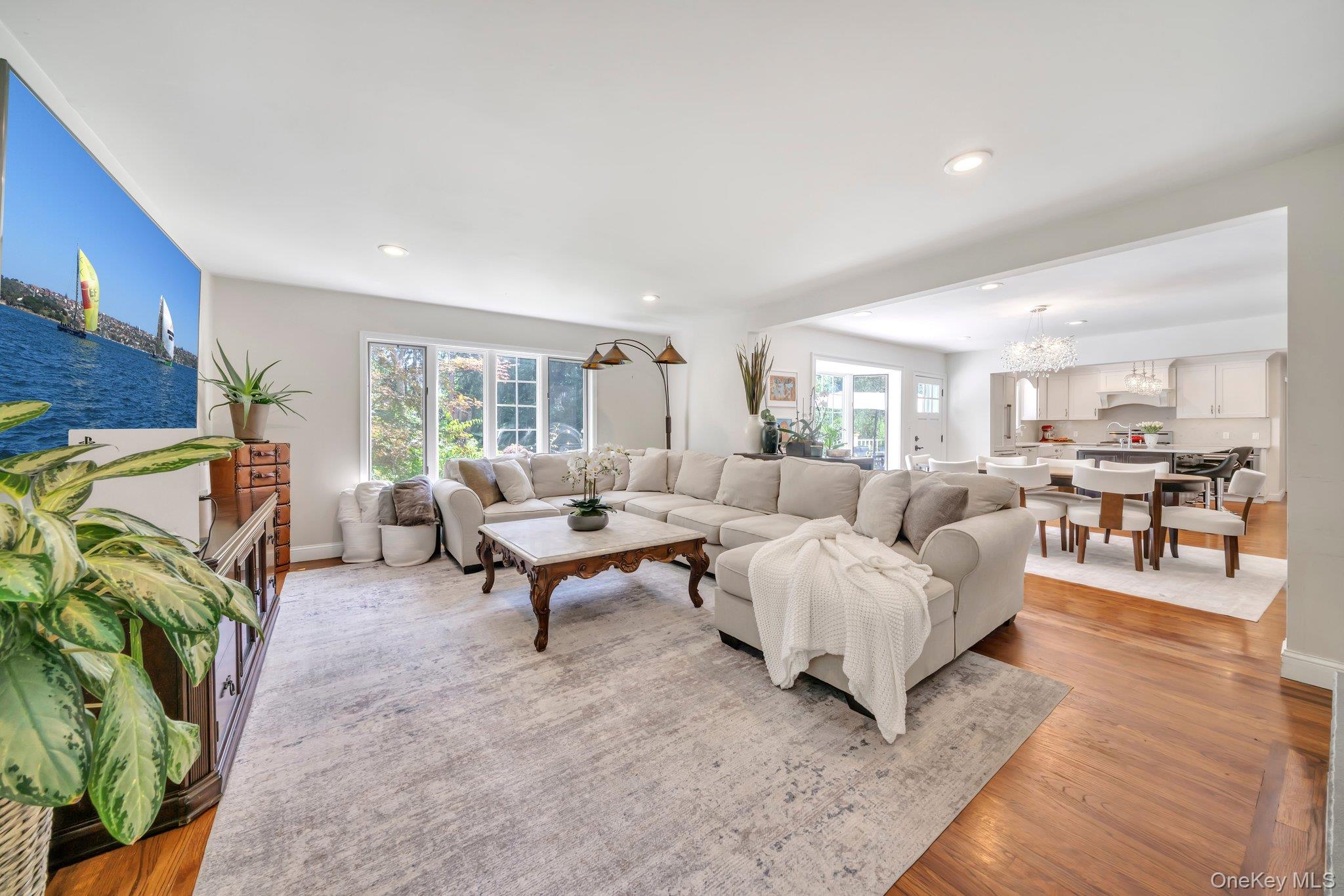 304 Syosset Woodbury Road