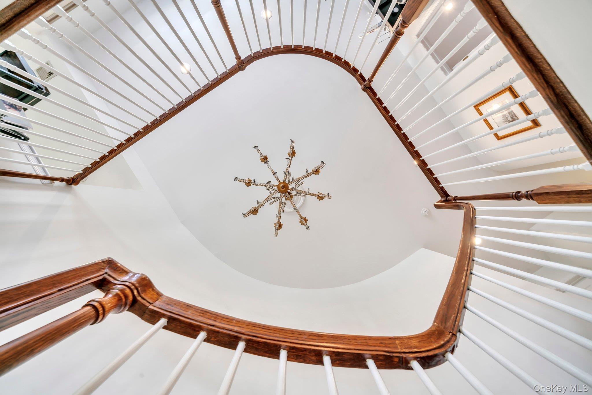 304 Syosset Woodbury Road