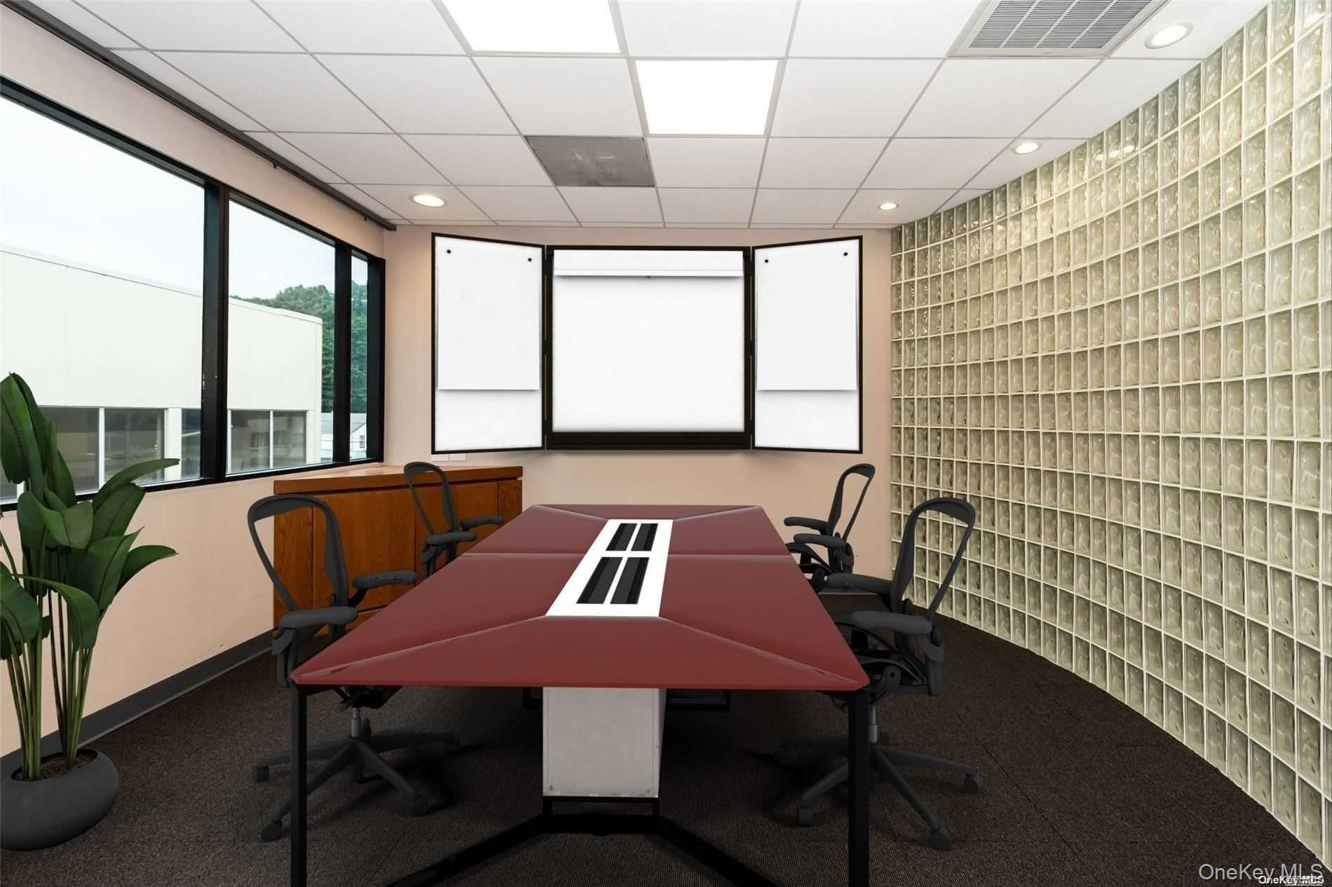 144 Woodbury Road Unit: UPPER