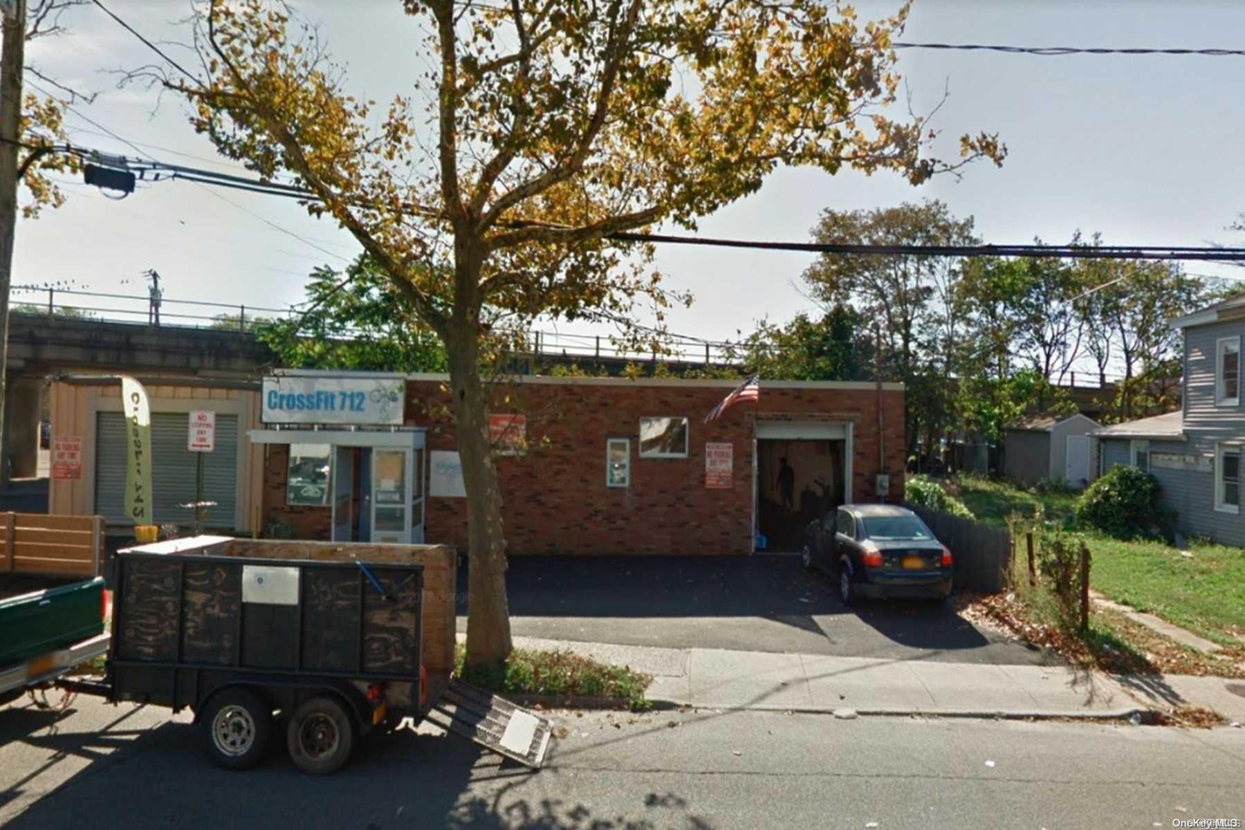 81 East Barclay Street