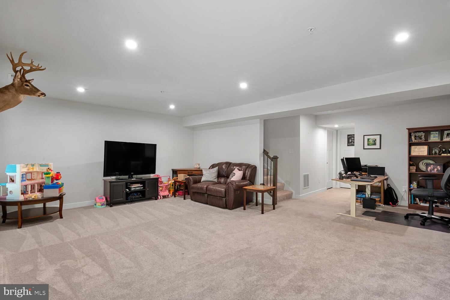 1231 Benjamin Dr