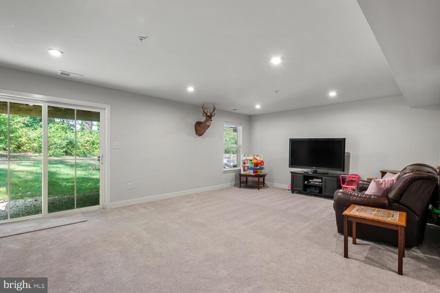 1231 Benjamin Dr