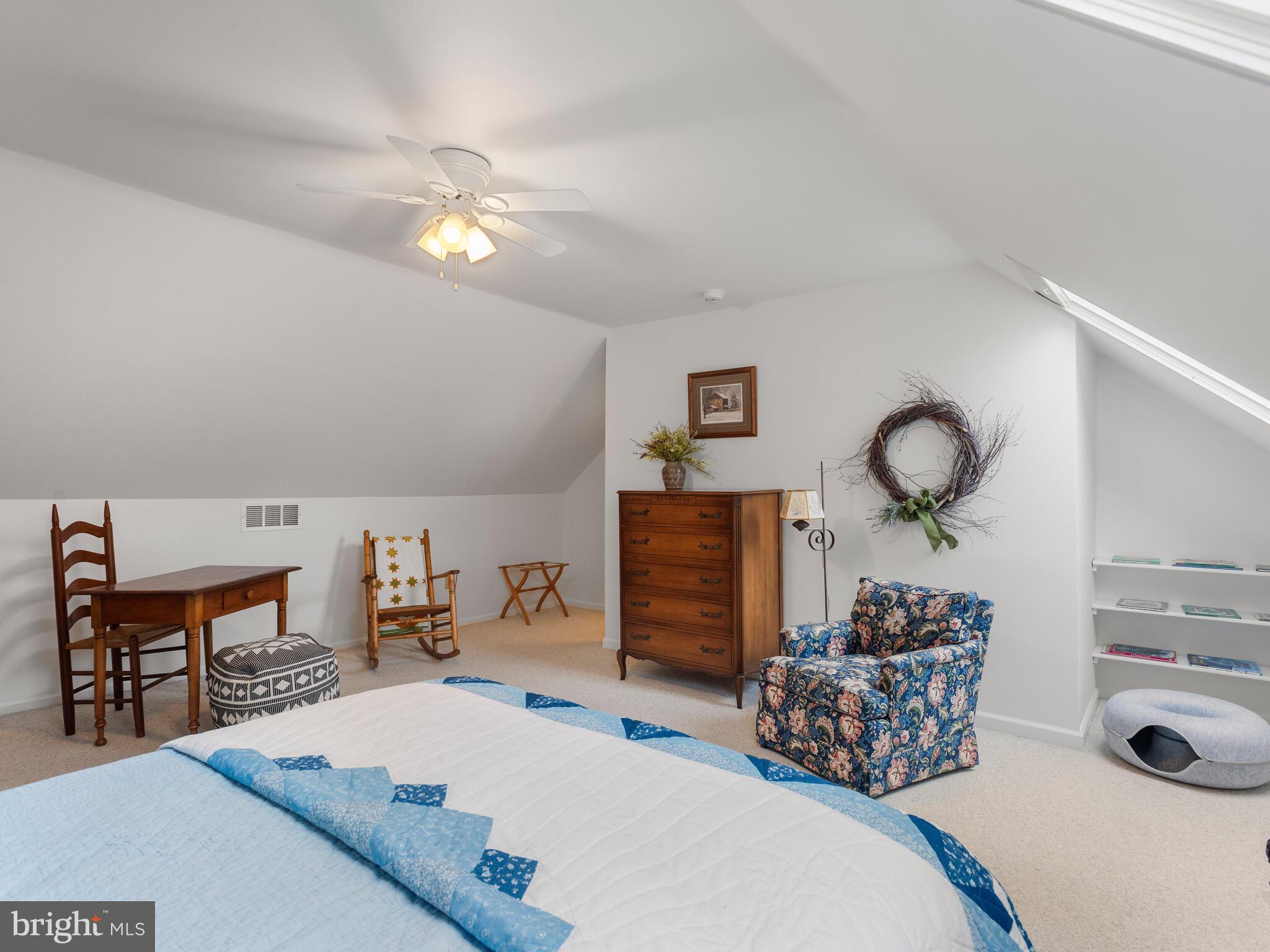 81 E Thomas Ct